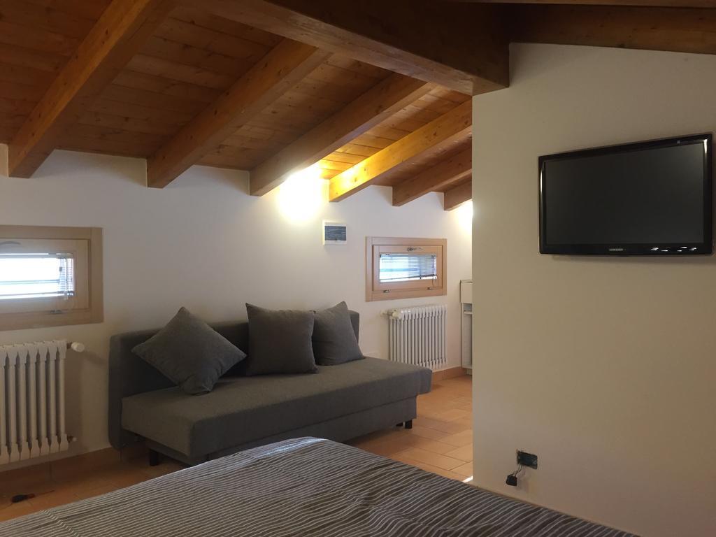 B&B Nido Sui Laghi San Donnino della Nizzola Εξωτερικό φωτογραφία